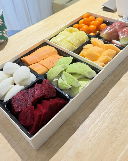 信義商務艙水果拼盤推薦 》現切水果餐盒，帶給您新鮮的味蕾體驗