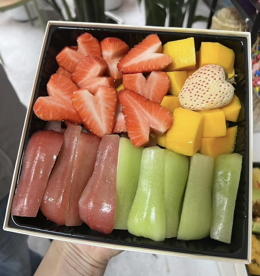 新北商務艙水果餐盒推薦 》新鮮享受，就選綠之果物的現切水果盒