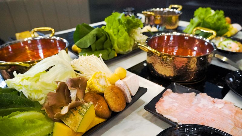 桃園美味新探索：涮金鍋的黃金雞湯火鍋饗宴